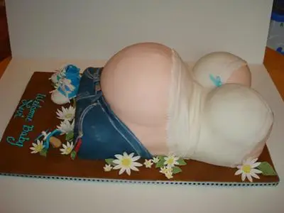 Levi pregnant belly cake